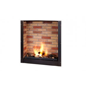 Stor pejseindsats med murstens baggrund